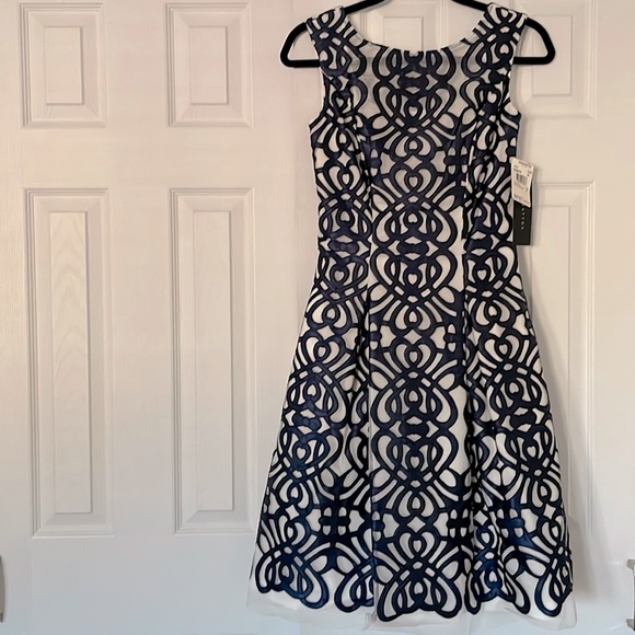 Brand new Aidan Mattox Navy embroidered midi dress size 0 - Picture 1 of 3